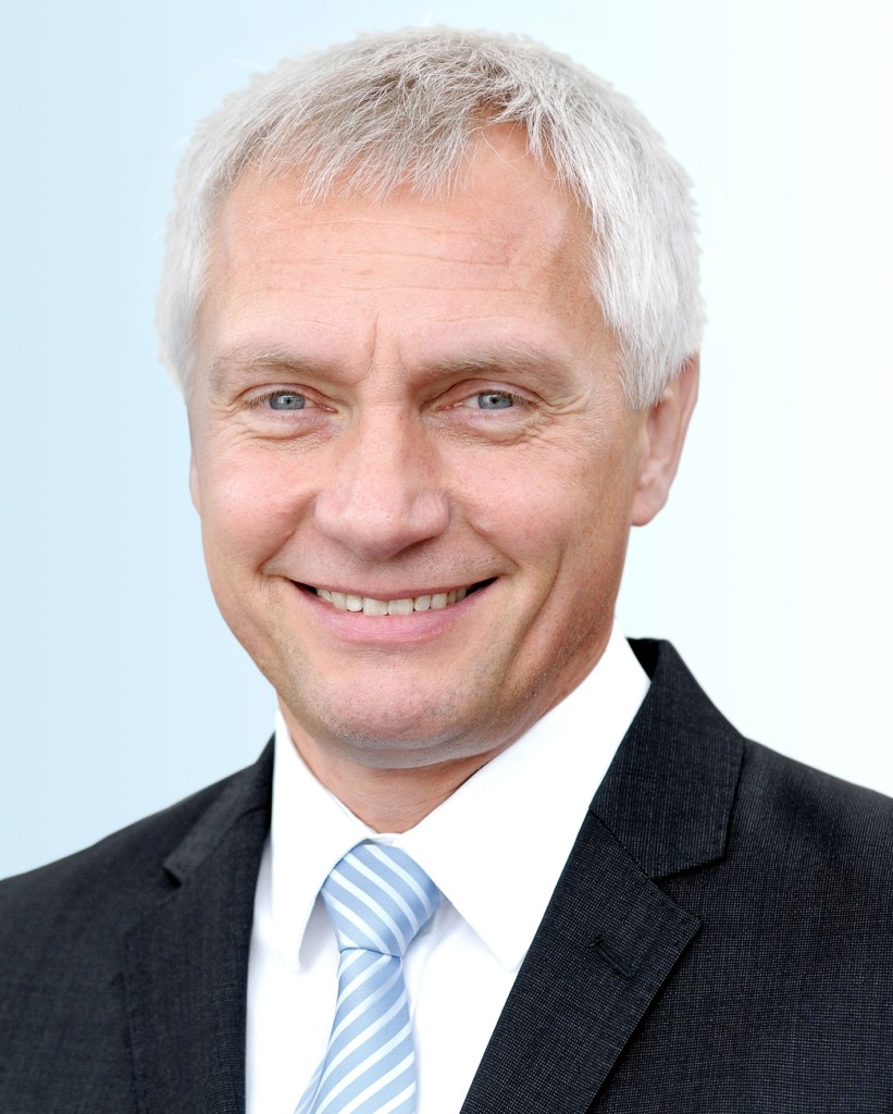 Dr. Joachim Damasky