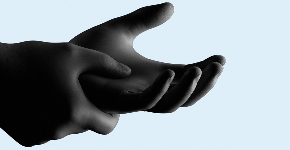 Der biologisch abbaubaren Nitrilhandschuhe „Nature Gloves“ in Schwarz von der AMPri Handelsgesellschaft mbH